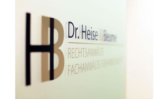 Kernthemen der Kanzlei sind das Arbeitsrecht und Verkehrsrecht Kernthemen der Kanzlei sind das Arbeitsrecht und Verkehrsrecht