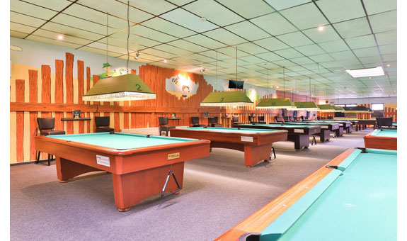 Wenn ihr einen Abend bei uns plant, vergesst nicht die rechtzeitige Billard- und Tisch-Reservierung Wenn ihr einen Abend bei uns plant, vergesst nicht die rechtzeitige Billard- und Tisch-Reservierung