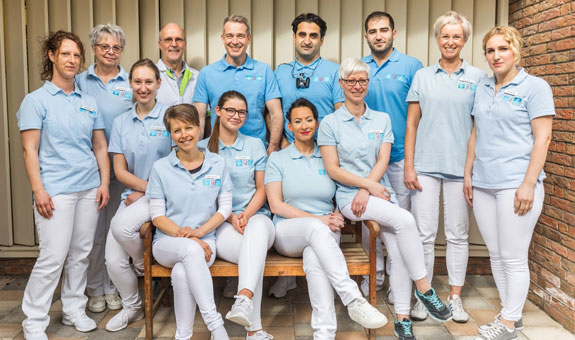 Das freundliche Ärzteteam vom Zahnmedizinischen Zentrum Bückeburg
