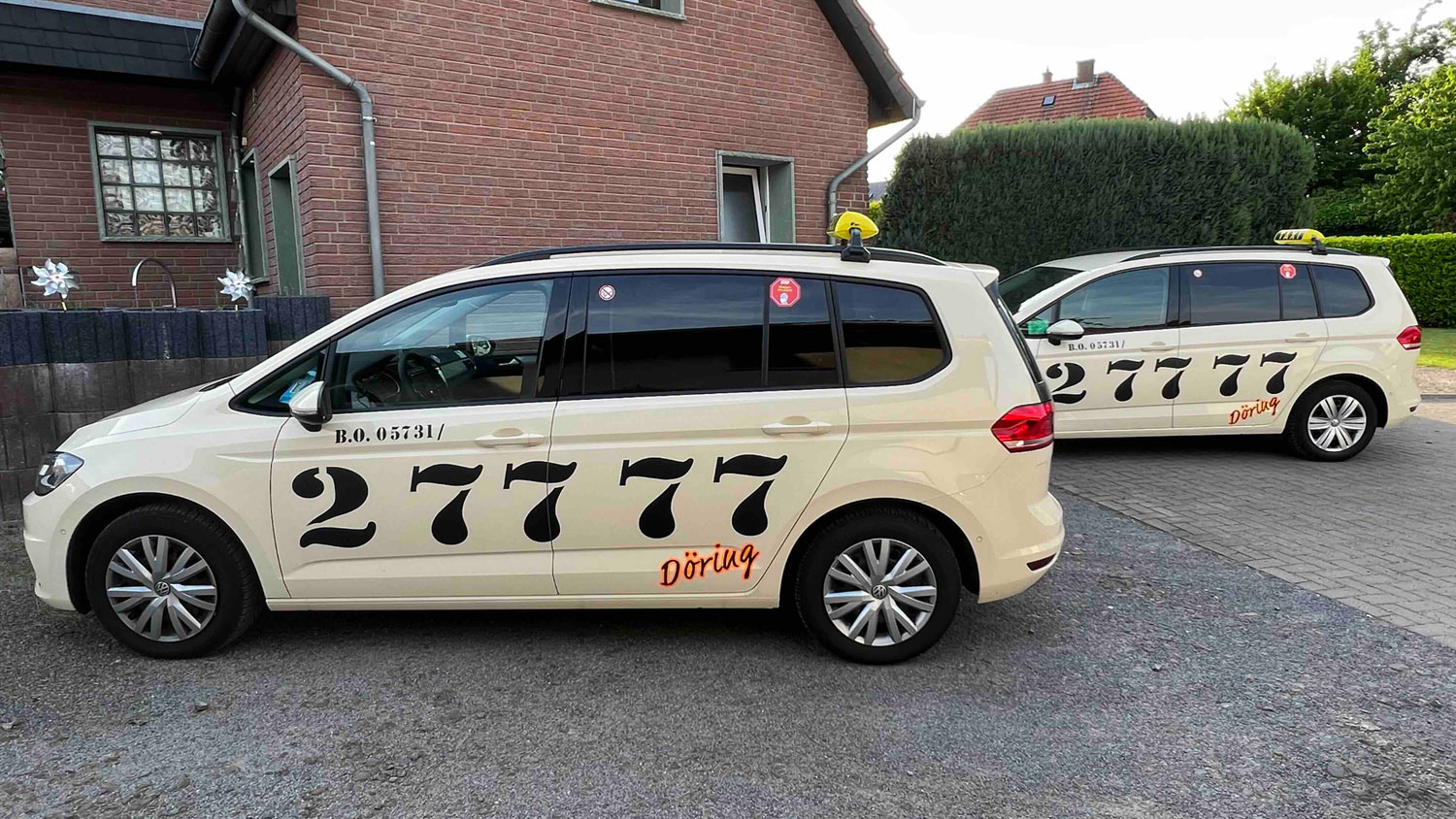 Blick ins Wageninnere - unsere Taxen haben Viren-Schutz! Blick ins Wageninnere - unsere Taxen haben Viren-Schutz!