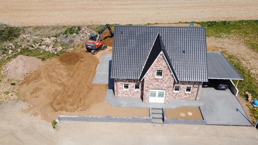Wir planen und bauen für Sie Wir planen und bauen für Sie