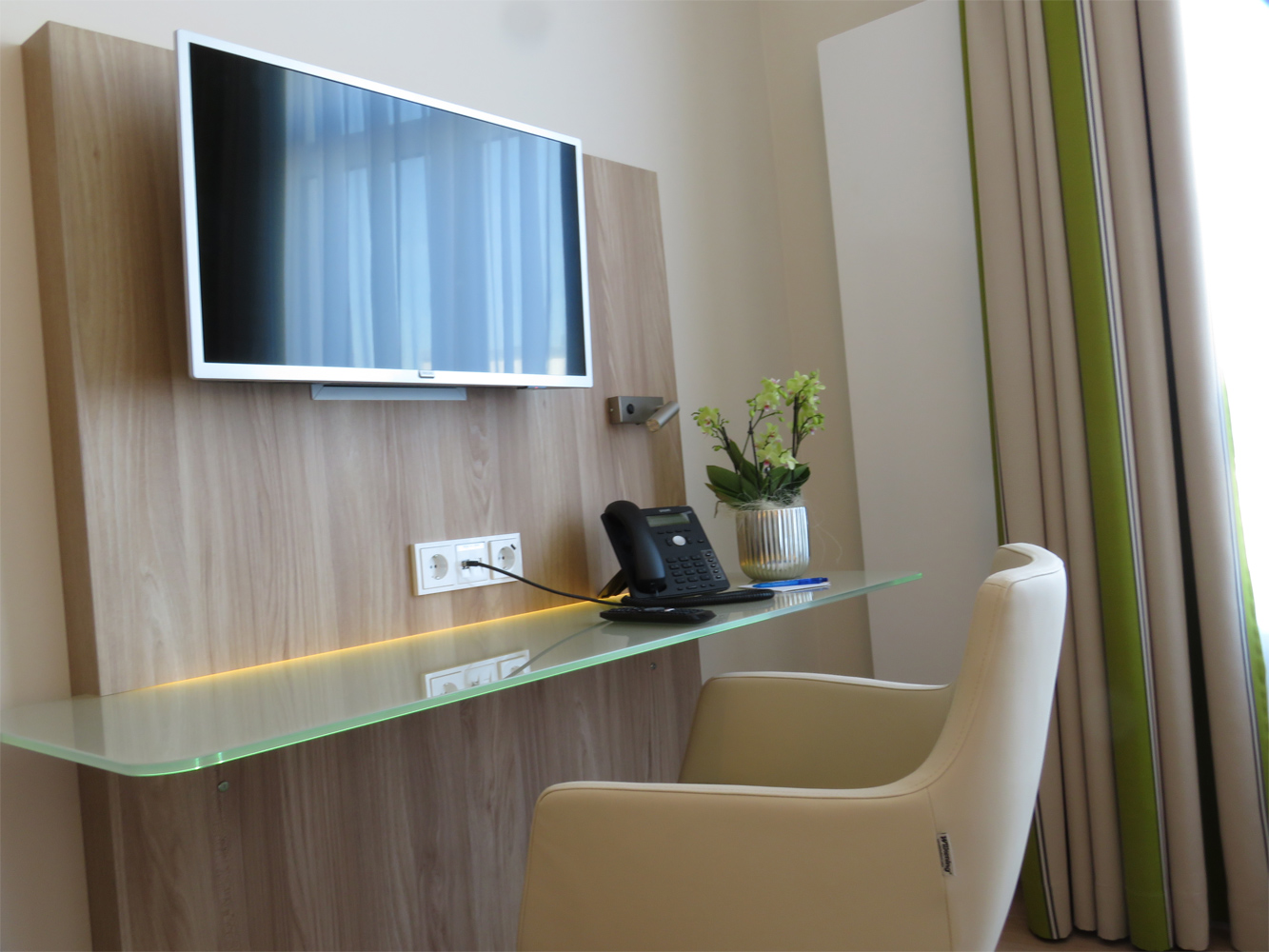 Modern eingerichtete Zimmer für unsere Gäste Modern eingerichtete Zimmer für unsere Gäste