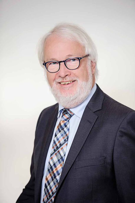 Herr Heinrich Dietzel, Rechtsanwalt, Steuerberater und Notar a. D.