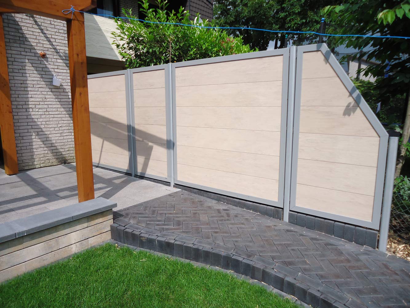 dekorative Sichtschutzwände aus verschiedenen Materialien