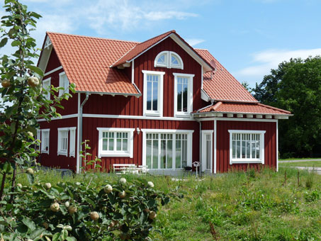 Bei uns erhalten Sie nicht nur ein ökologisch wertvolles und nachhaltiges Schwedenhaus, sondern Sie profitieren auch von unserer langjährigen Erfahrung im Bereich der Baubiologie.