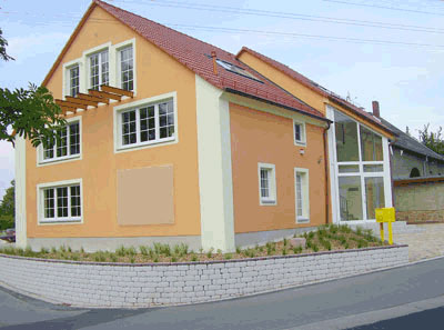 Wir betreuen Eigenheime, Wohnbauten, Industrieanlagen und Kirchen Wir betreuen Eigenheime, Wohnbauten, Industrieanlagen und Kirchen