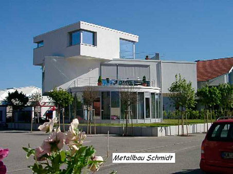 Wir beliefern dank modernster Produktionsstätten und Maschinen sowohl die Industrie als auch private Bauherren, Kommunen und Bauträger Wir beliefern dank modernster Produktionsstätten und Maschinen sowohl die Industrie als auch private Bauherren, Kommunen und Bauträger