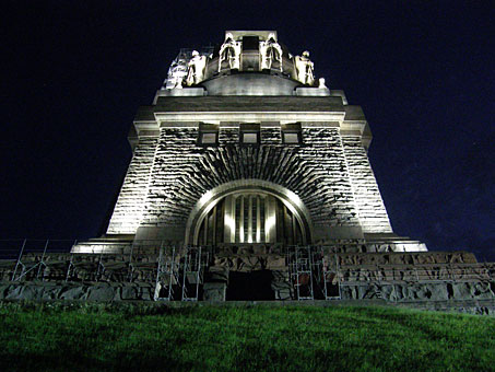 Völkerschlachtdenkmal - Auf- und Abstiege