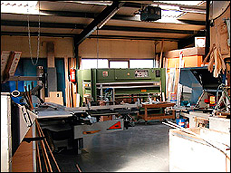 Einblick in unsere Werkstatt. Einblick in unsere Werkstatt.