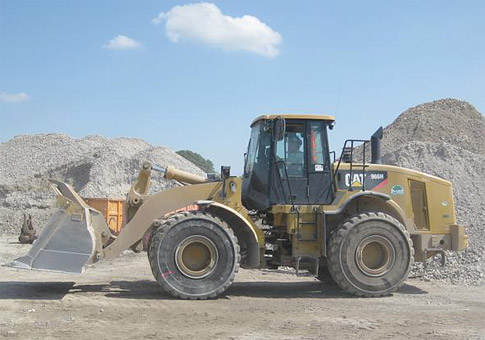 Unser Bagger ist für Sie im Einsatz. Unser Bagger ist für Sie im Einsatz.