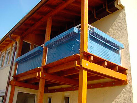 Sichtschutz für Balkone aus Edelstahl oder Lochblech - verschiedene Lochung möglich