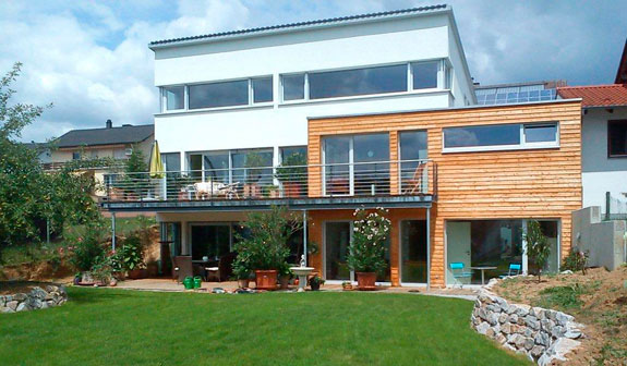Fenster müssen wichtige Funktionen aufweisen, um den heutigen Anforderungen und Standards zu entsprechen. Fenster müssen wichtige Funktionen aufweisen, um den heutigen Anforderungen und Standards zu entsprechen.