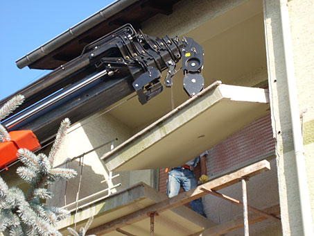 Trennschnitte zur Balkon- und Vordachentfernung