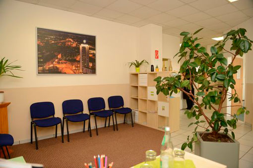 Wartebereich Physio- und Ergotherapie Wartebereich Physio- und Ergotherapie
