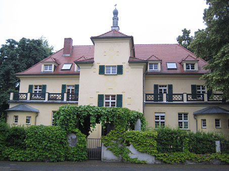 Unser Firmengebäude im Poetenweg 31 Unser Firmengebäude im Poetenweg 31