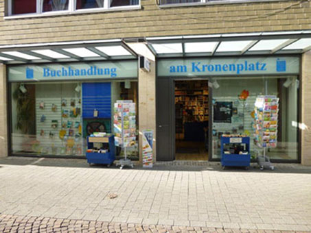 Eingangsbereich zu unserer Buchhandlung am Kronenplatz