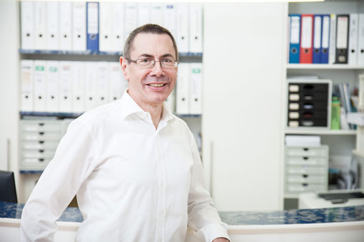 Herr Dr. med. Herbert Radler - Facharzt für Urologie, Androloge, psychosomatische Grundversorgung Herr Dr. med. Herbert Radler - Facharzt für Urologie, Androloge, psychosomatische Grundversorgung
