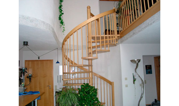 Wendeltreppe auf kleiner Grundfläche