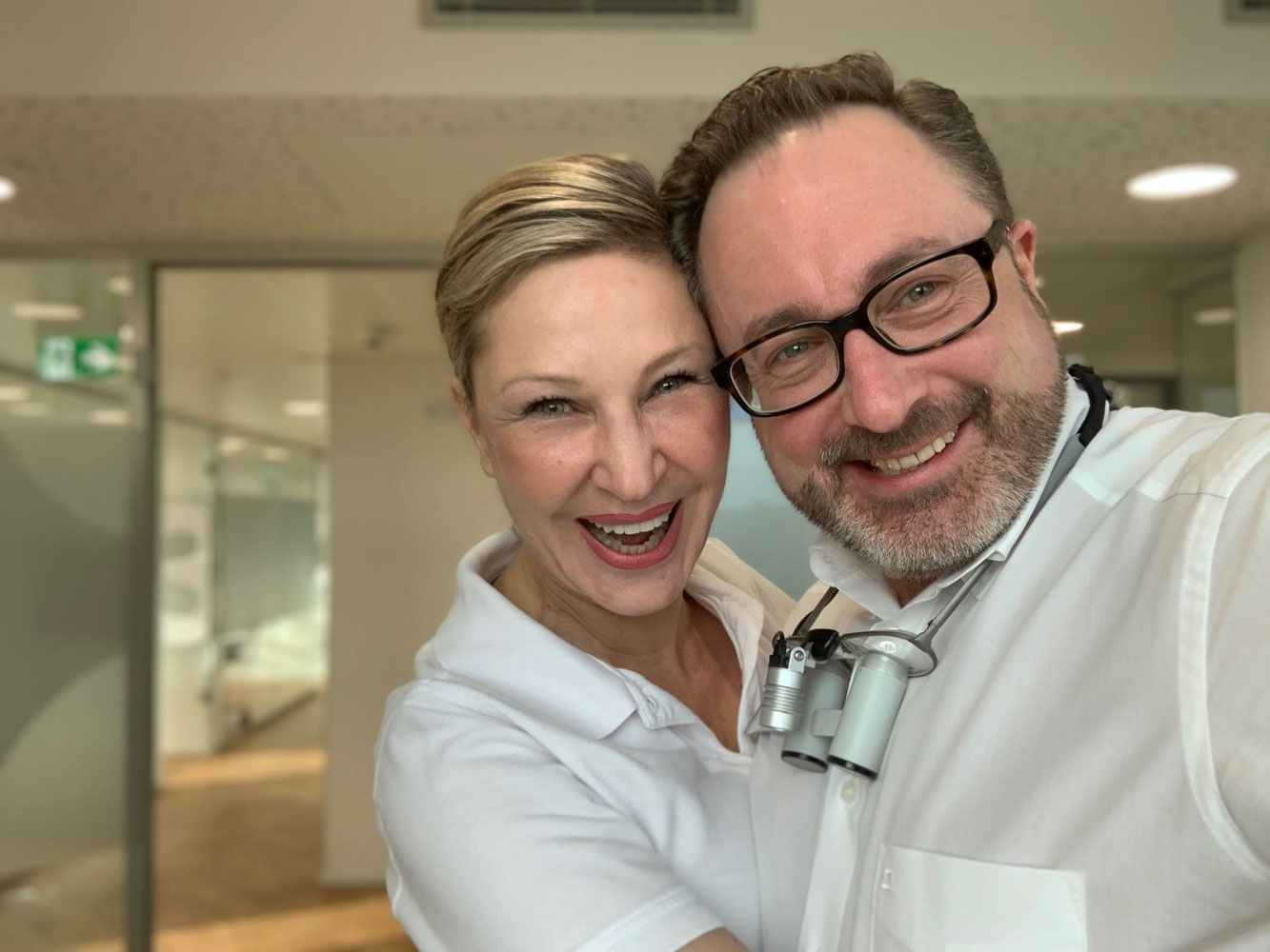 Dr. Vicky-Vanessa Grund Dr. Vicky-Vanessa Grund