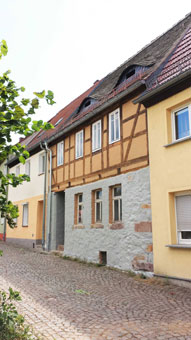 Fassadenarbeiten an alten Häusern