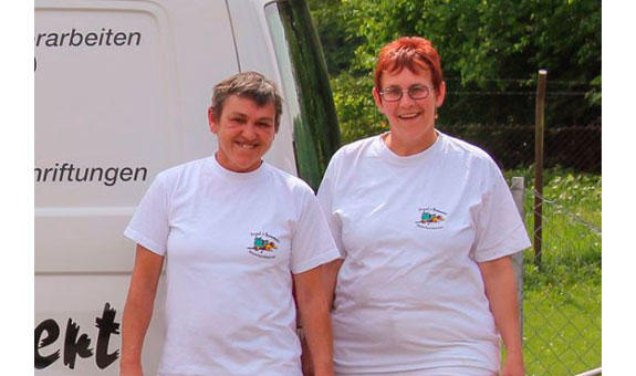 Das Team übt Ihre Arbeit mit großer Leidenschaft und der Liebe zum Detail aus und stellt sich auch großen Herausforderungen stets passioniert und professionell. Das Team übt Ihre Arbeit mit großer Leidenschaft und der Liebe zum Detail aus und stellt sich auch großen Herausforderungen stets passioniert und professionell.