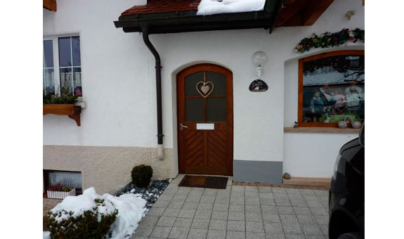 wir haben verschiedene Haustüren in unserer Ausstellung auf Lager wir haben verschiedene Haustüren in unserer Ausstellung auf Lager