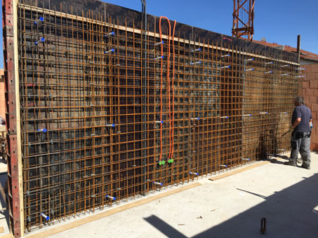 Vorbereitung für eine Betonwand Vorbereitung für eine Betonwand