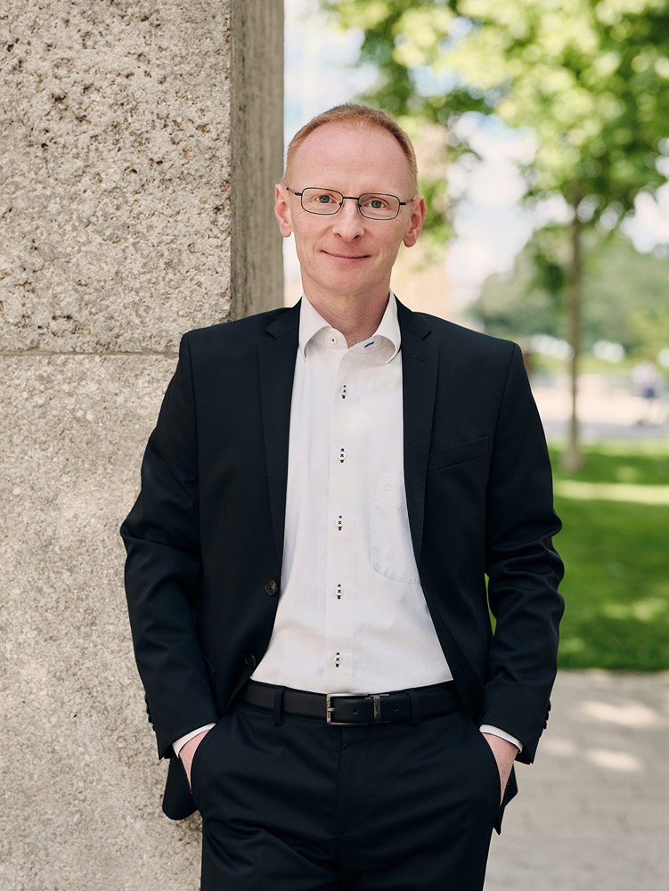 RA Dr. Stephan Cymutta RA Dr. Stephan Cymutta